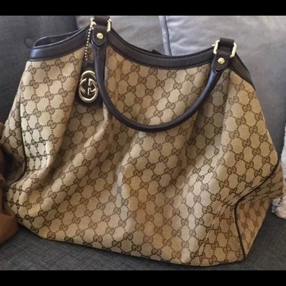 Gently used Huge Sukey Gucci Bag.